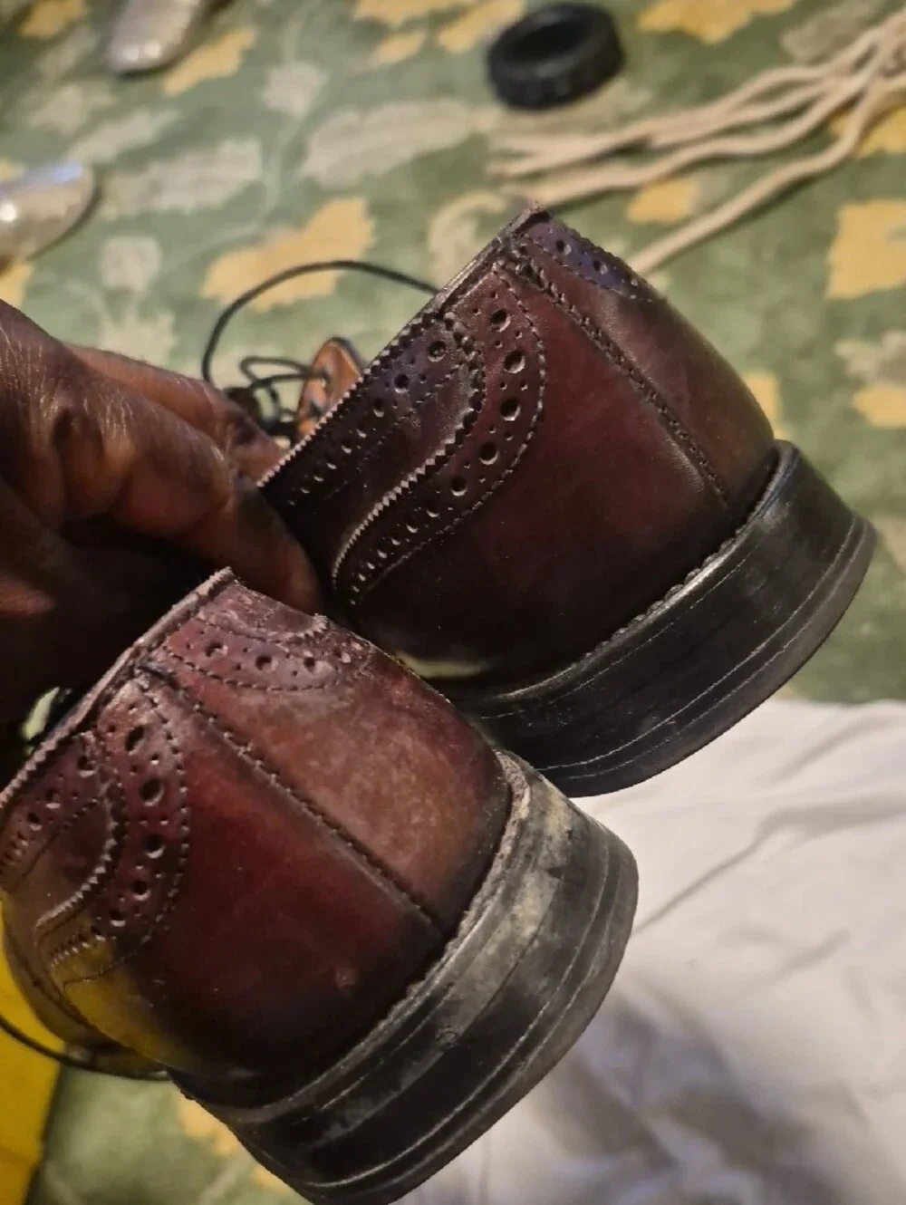 Allen Edmonds Burgundy Brown Leather Wingtip Oxfords